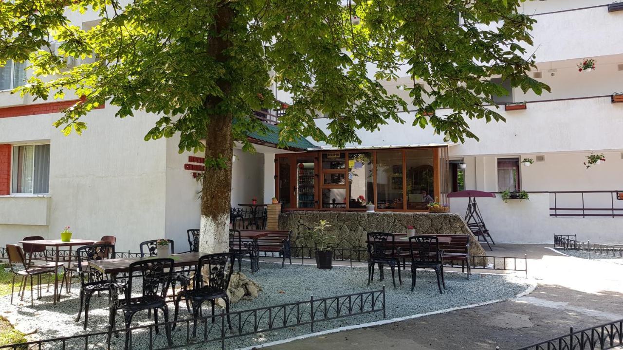 Hotel Camelia 2*